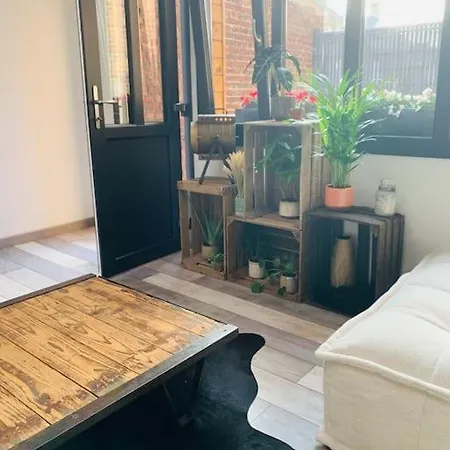 Semesterbostad Jolie Maison Typique